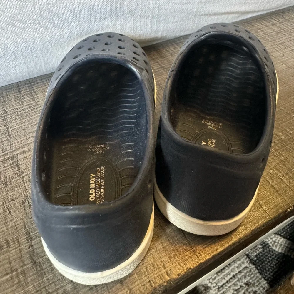 Old Navy | Baby Navy Blue Sandal | Size 5